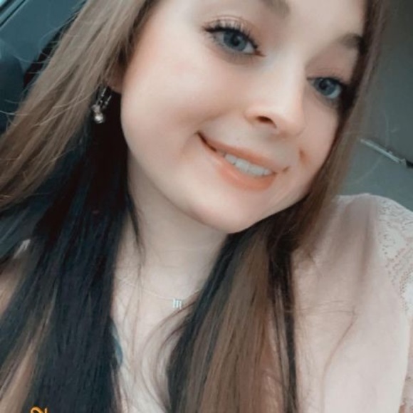 Meet your Posher, Mercedes - Picture 1 of 1